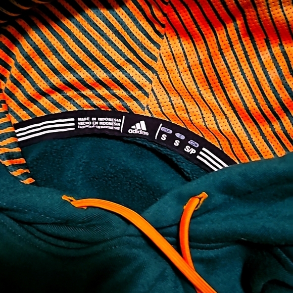 Rare Edmonton Eskimo Elks Adidas CFL hoodie - Picture 3 of 4